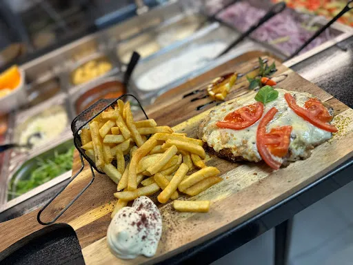Halil's Kebabhaus&Pizzeria