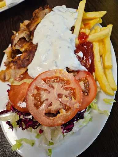 Demo's Grill