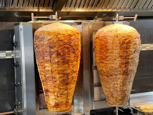 Döner UNI Pizza