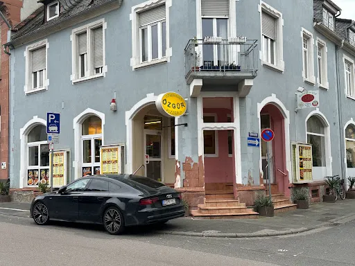 Dönerhaus Özgür Pizzeria