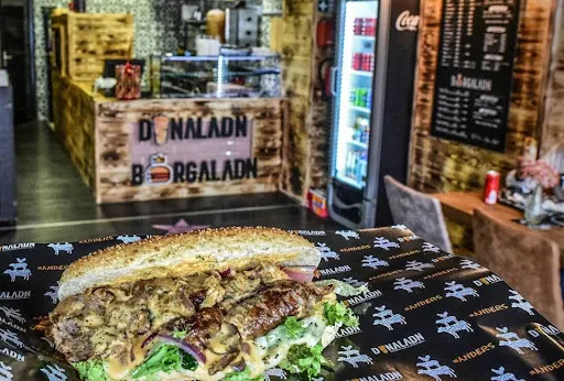 Dönaladn meats Börgaladn