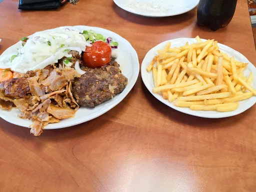Alte Linde Döner-Pizza