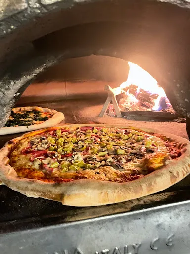 Amara Döner Holzofen Pizza
