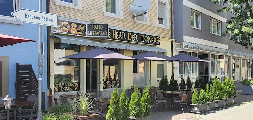 Herr der Döner