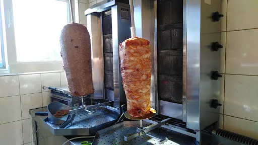 Takis Döneria
