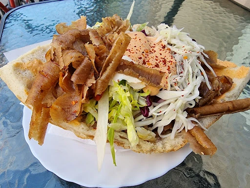 Hewr Bistro