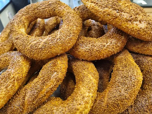 Kaya Feinkost & Restaurant