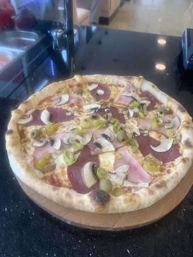 Amigo's Pizza, Pasta, Döner, Salat