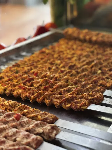 Palas Grillhaus Döner Pizza (Ocakbaşı)